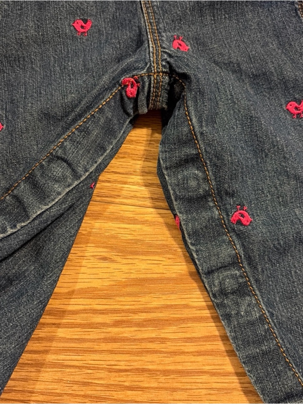 Oshkosh B’goshVestbak Denim Overalls Pink Embroidered Birds Size 12 Months - Picture 3 of 6